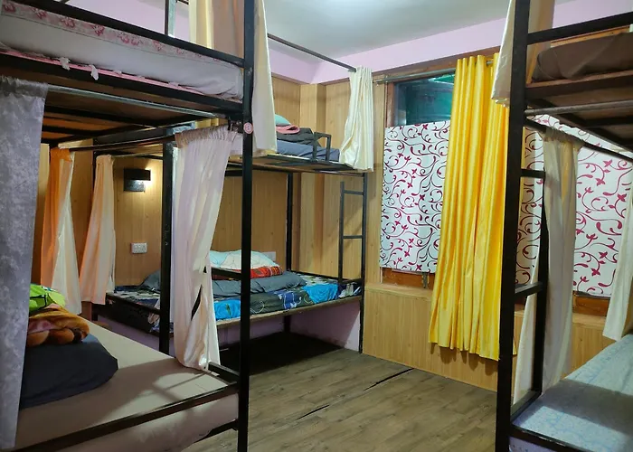 Bros & Yaara CafeHostel